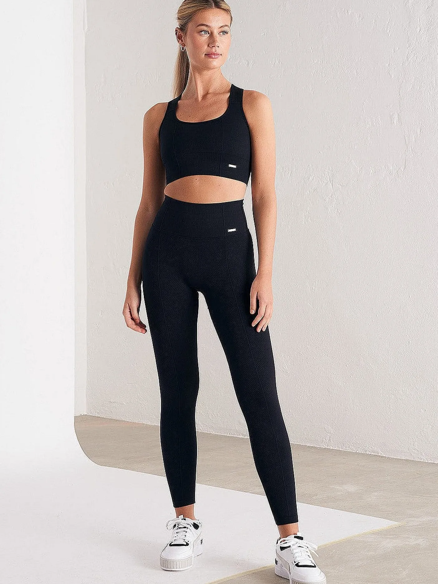 Women Aimn Performance|Tights-Black Luxe Seamless Tights