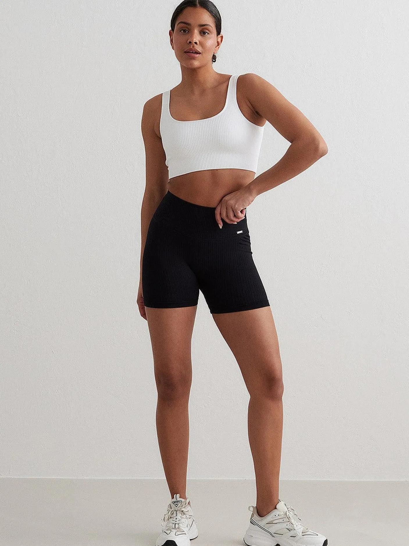 Women Aimn Training|Performance-Black Ribbed Midi Biker Shorts