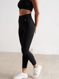 Women Aimn Training|Performance-Black Ribbed Seamless Tights
