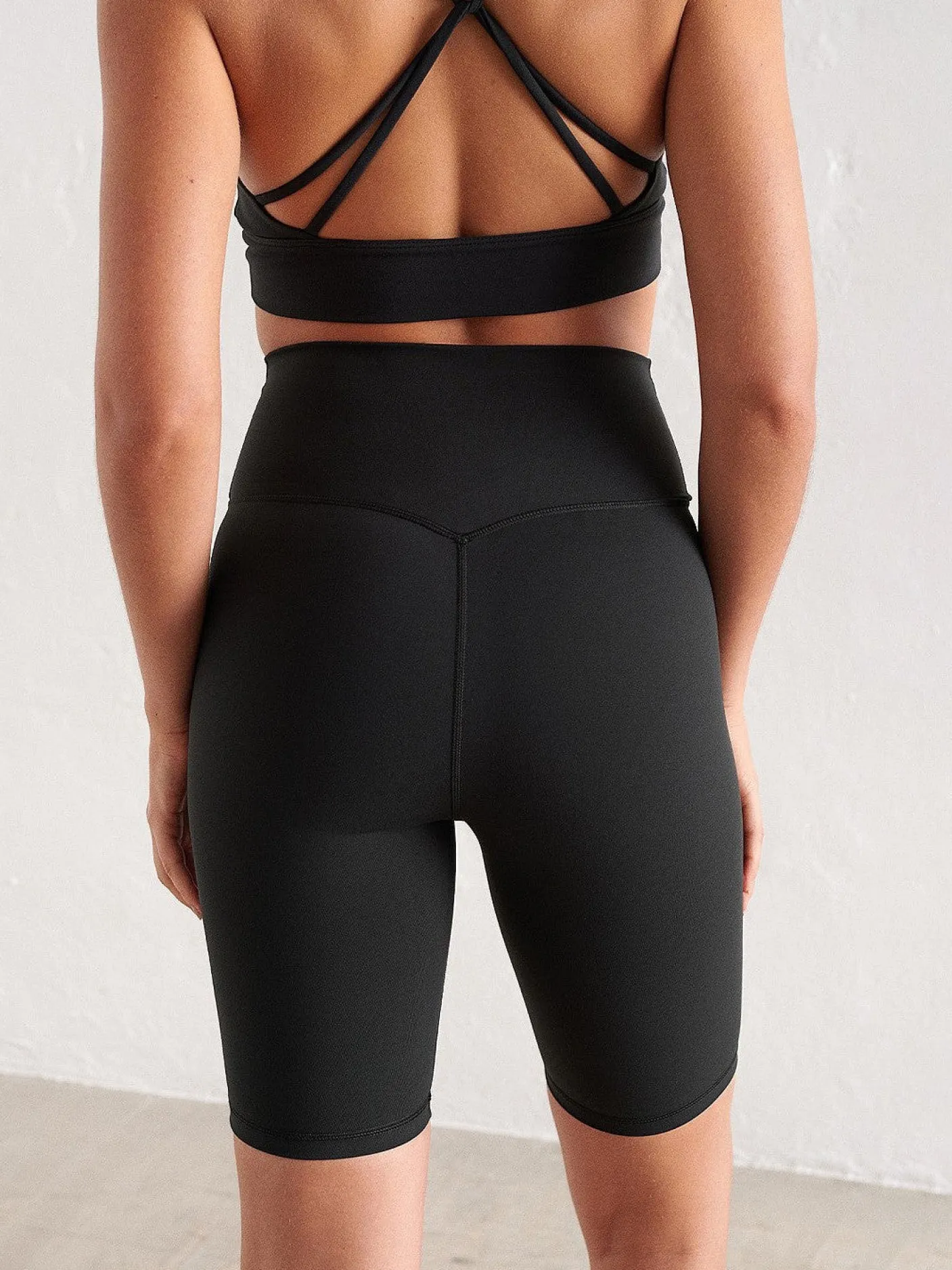 Women Aimn Performance|Shorts-Black Sense Biker Shorts