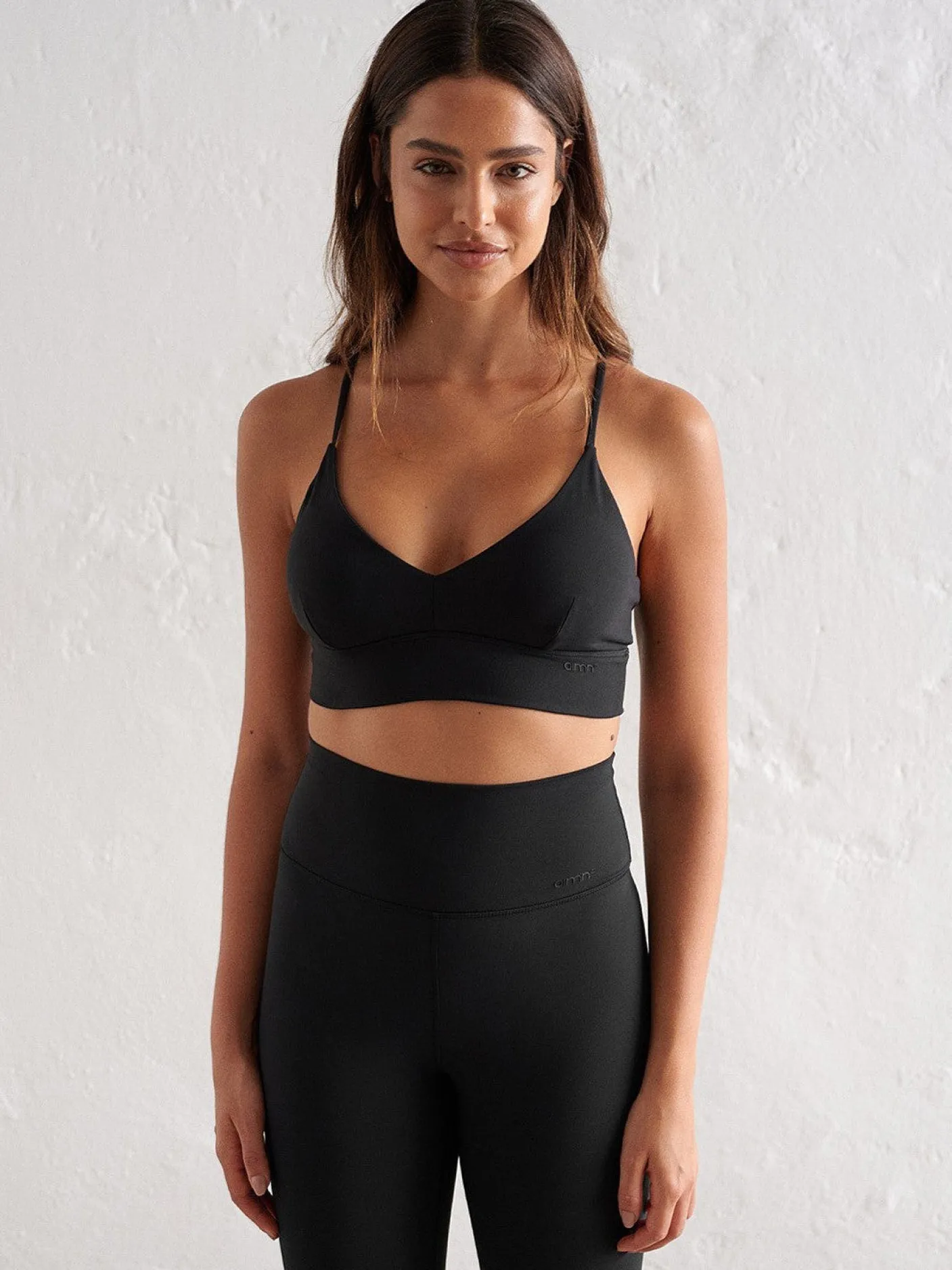 Women Aimn Sports Bras-Black Sense Strap Bra