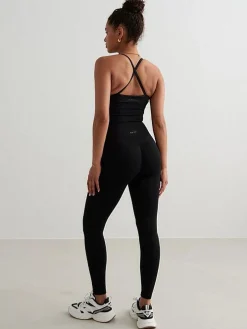 Women Aimn Performance|Sports Bras-Black Shape Seamless Cross Back Bralette