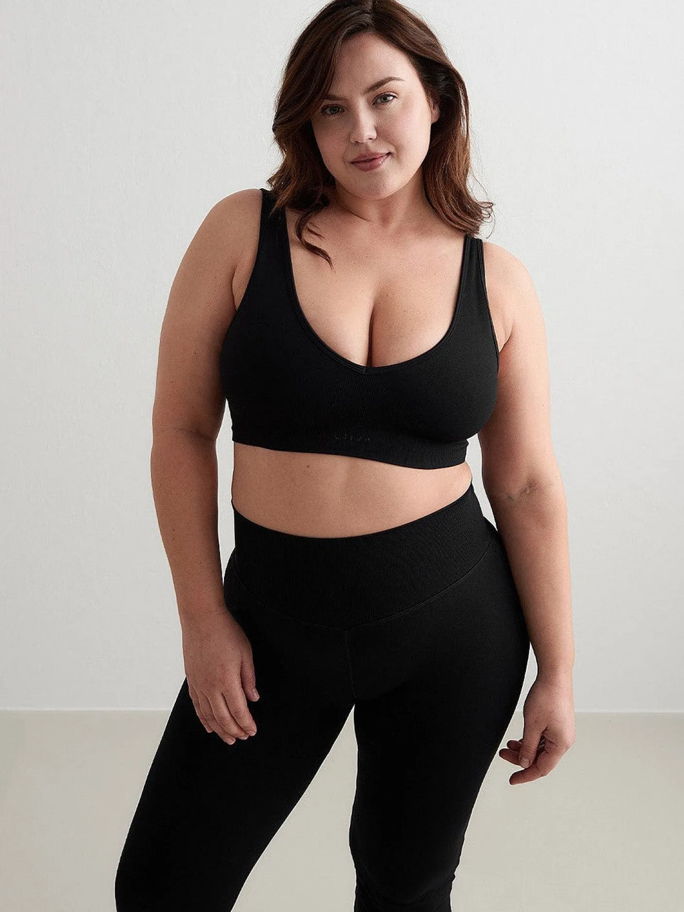 Women Aimn Sports Bras-Black Shape Seamless Deep Cut Bra