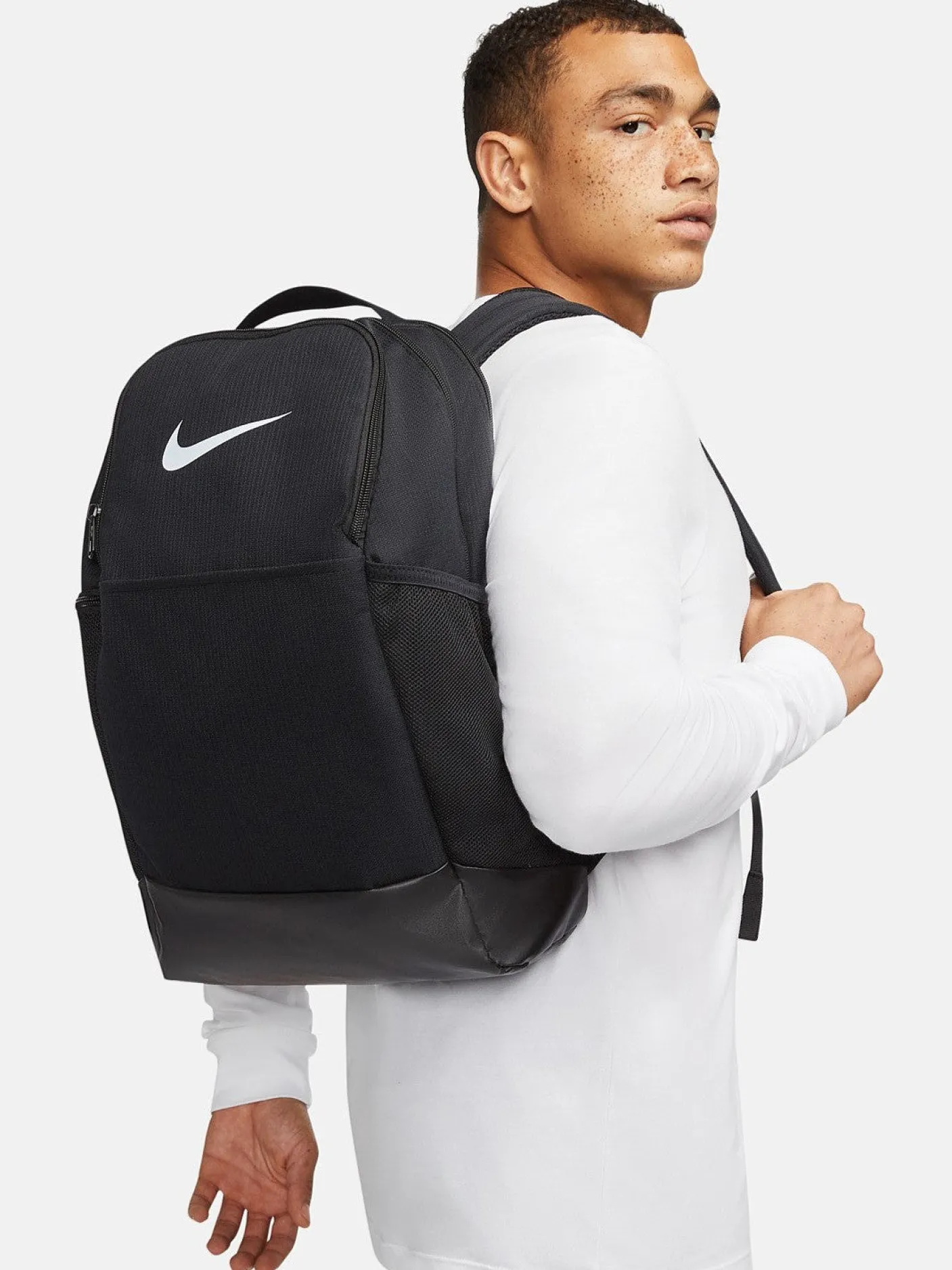 Nike Bags-Brasilia 9.5 BP 24L - Black/White
