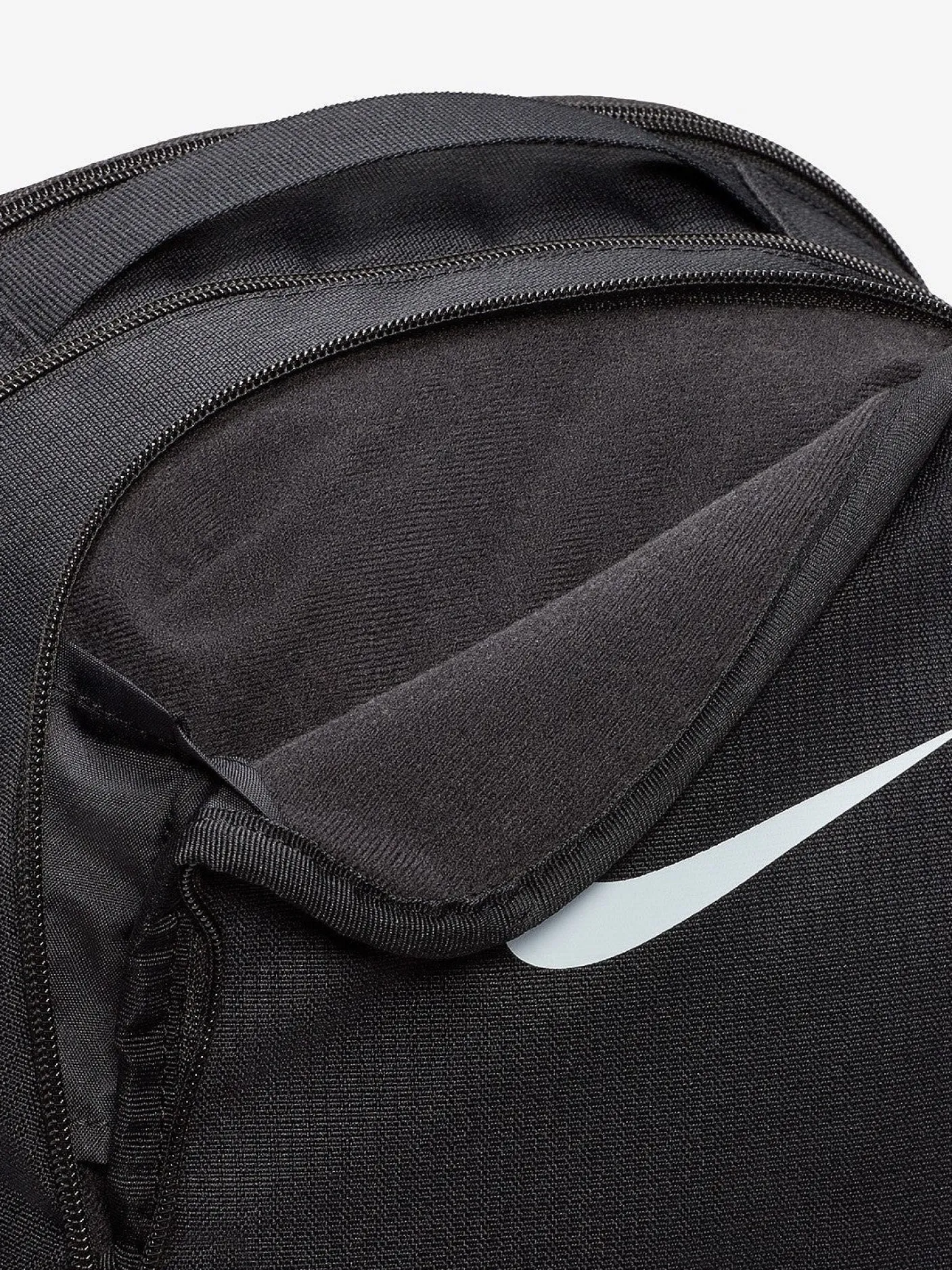 Nike Bags-Brasilia 9.5 BP 24L - Black/White