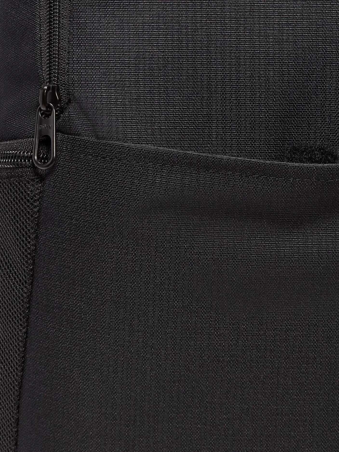 Nike Bags-Brasilia 9.5 BP 24L - Black/White