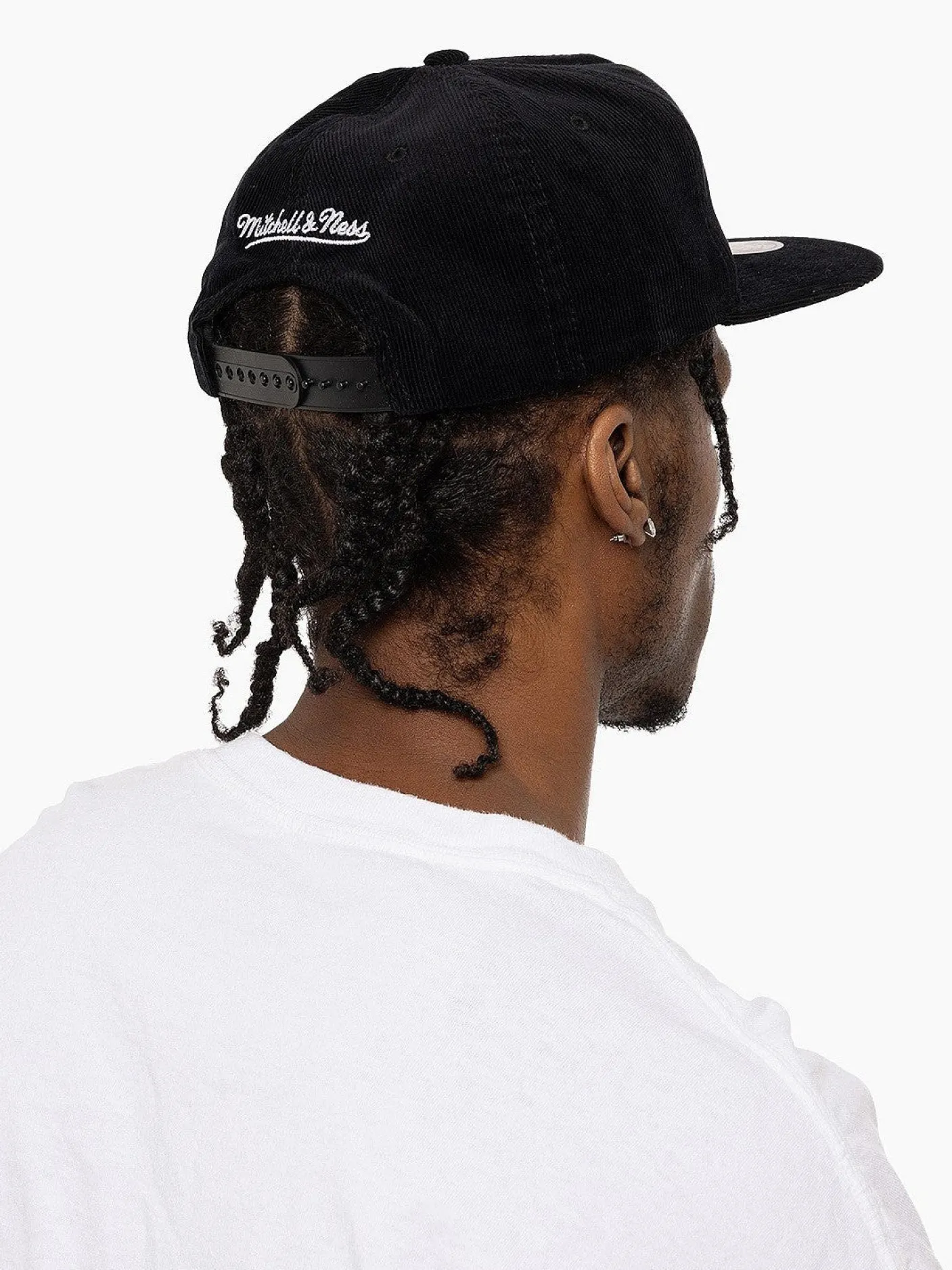 Mitchell & Ness Caps & Hats-Chicago Bulls Centre Circle Origin Snapback