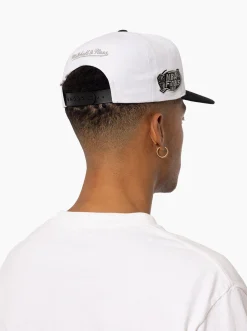 Mitchell & Ness Caps & Hats-Chicago Bulls Coaches Cap