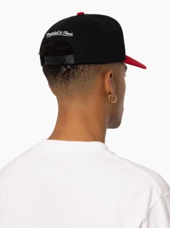 Mitchell & Ness Caps & Hats-Chicago Bulls Monogram Pro Pinch Snapback Cap