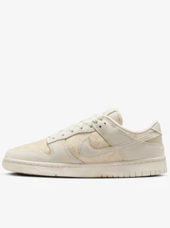 Women Nike Sneakers-Dunk Low Womens