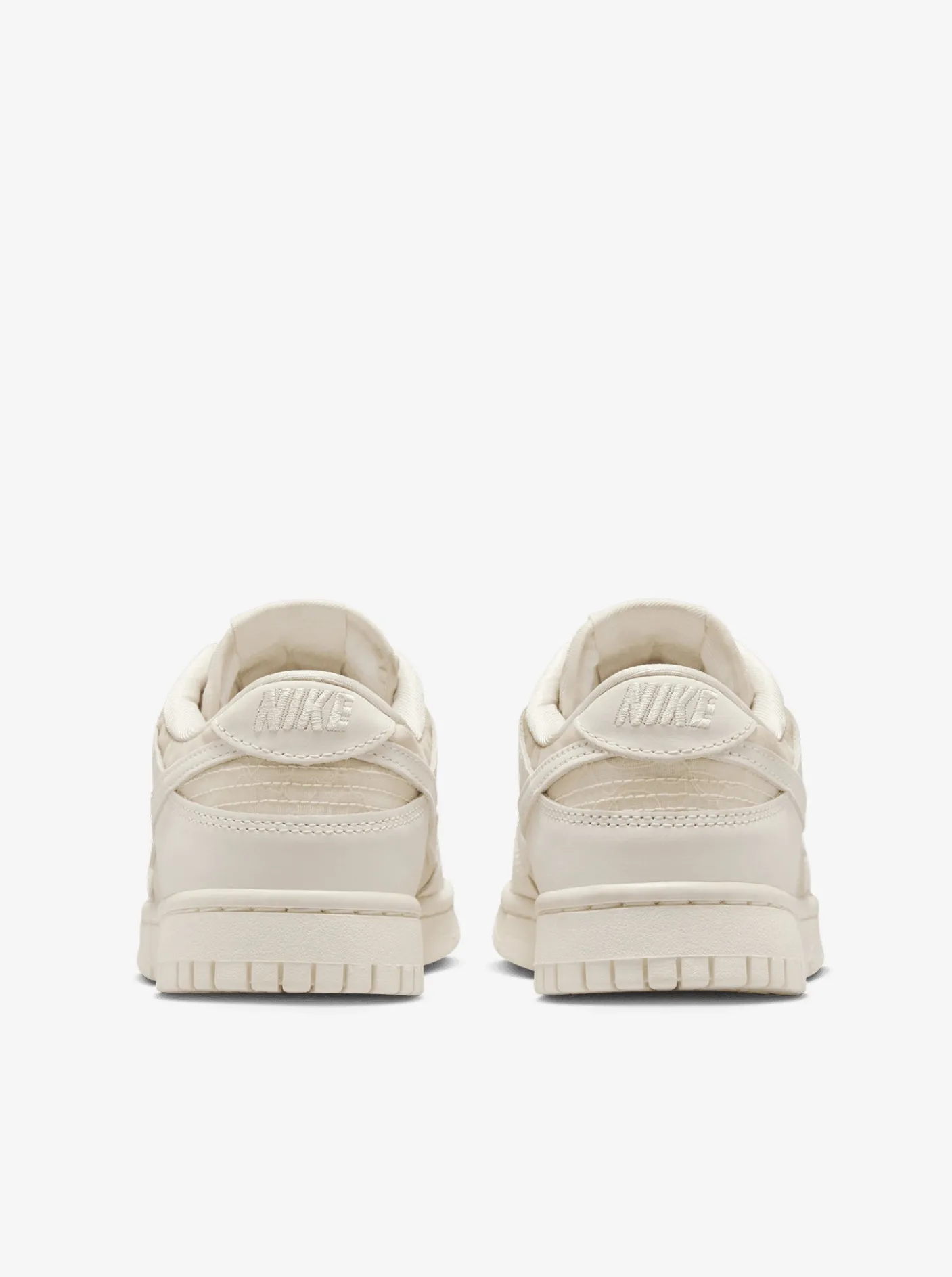 Women Nike Sneakers-Dunk Low Womens