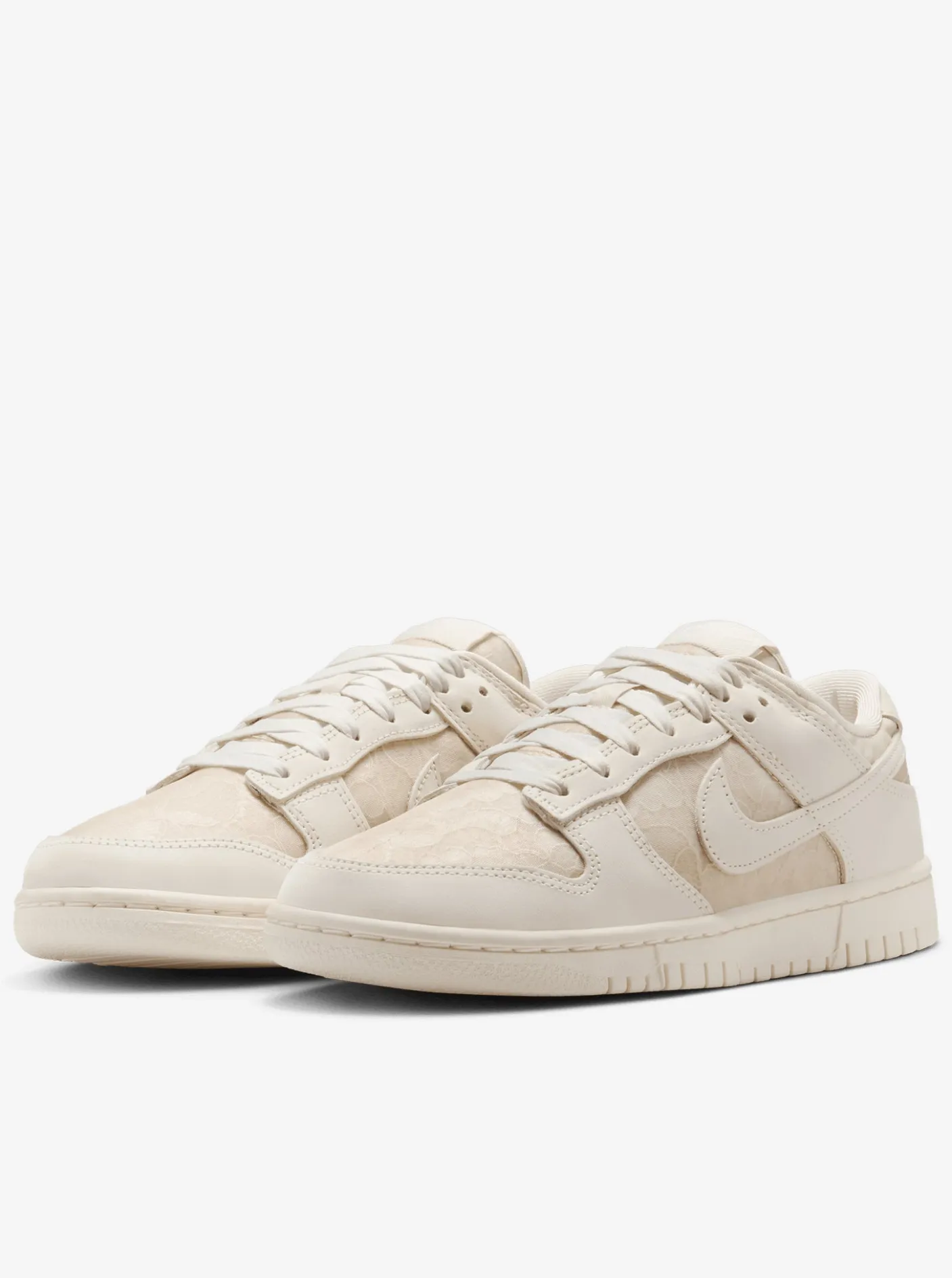 Women Nike Sneakers-Dunk Low Womens