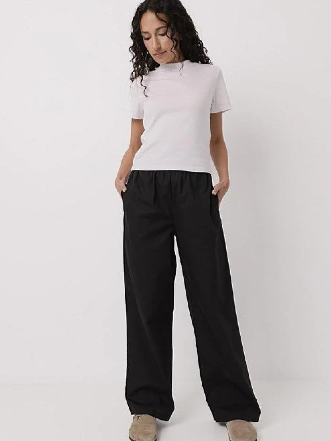 Women Taylor Sport Pants & Sweats-Everyday Pants in Black