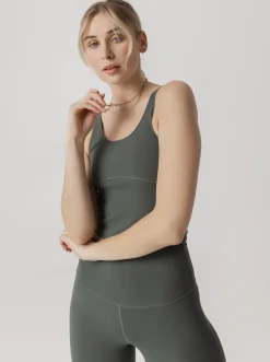Women Taylor Sport Performance-Longline Tank In Eucalyptus