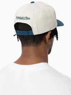 Mitchell & Ness Caps & Hats-Los Angeles Lakers Pro Pinch Cap