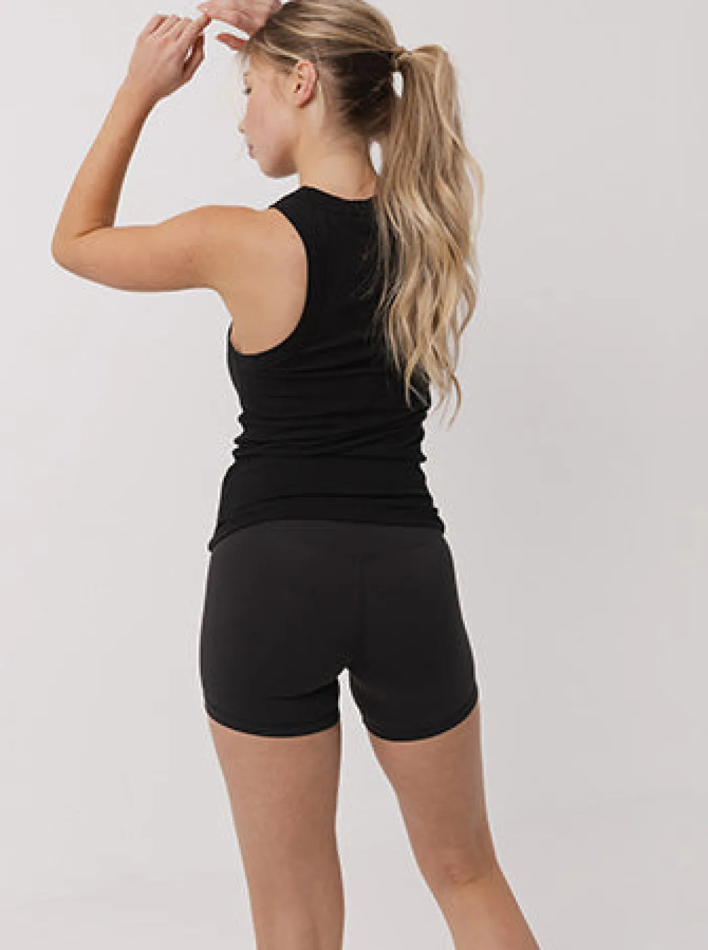 Women Taylor Sport Performance-Movement Tank in Black