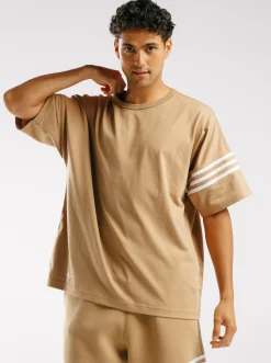 adidas Originals Tees & Singlets-Neuclassics T-Shirt