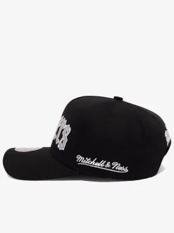 Mitchell & Ness Caps & Hats-Old English LA Raiders Pinch Snapback