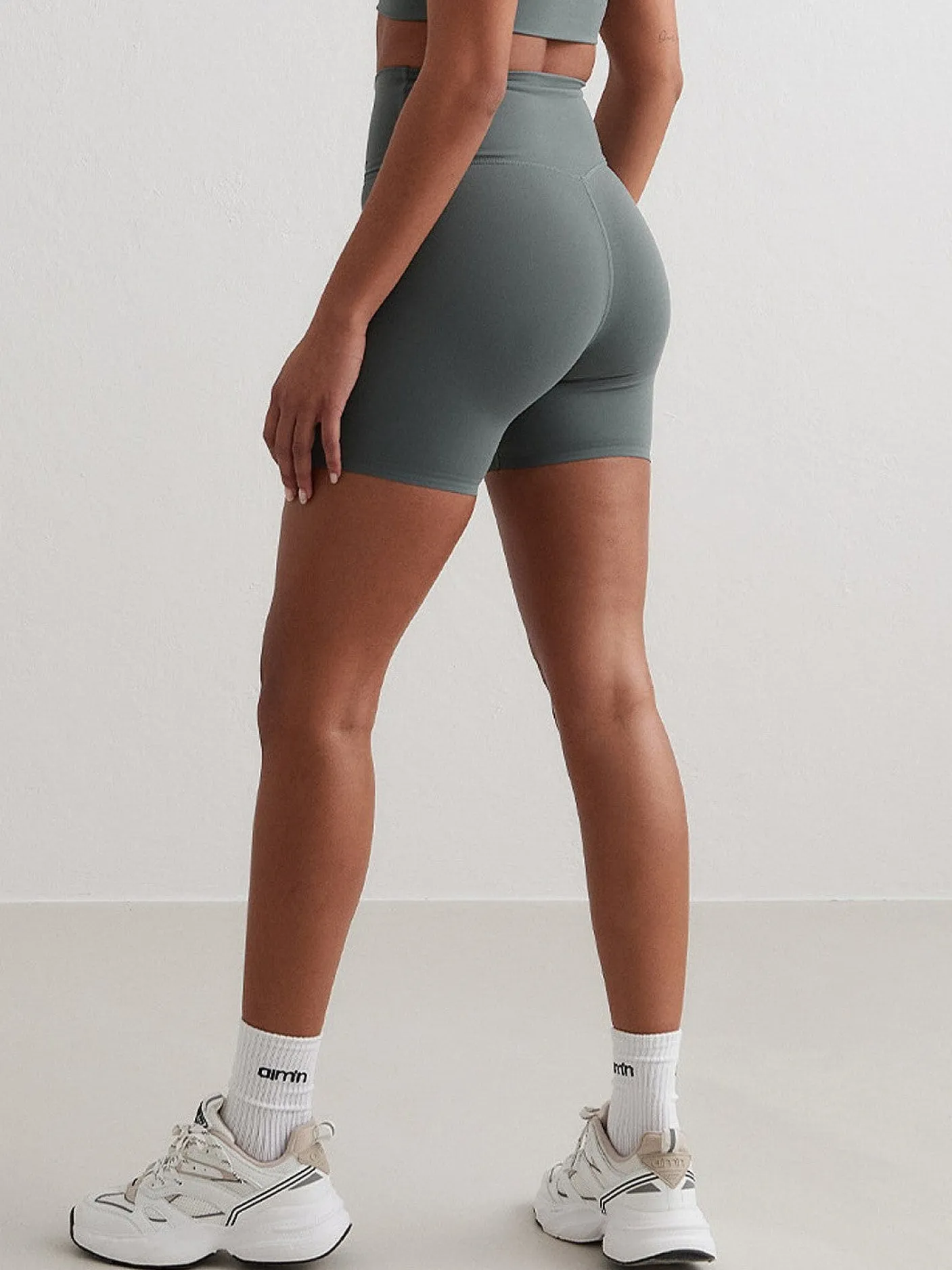 Women Aimn Performance|Shorts-Sage Sense Midi Biker Shorts