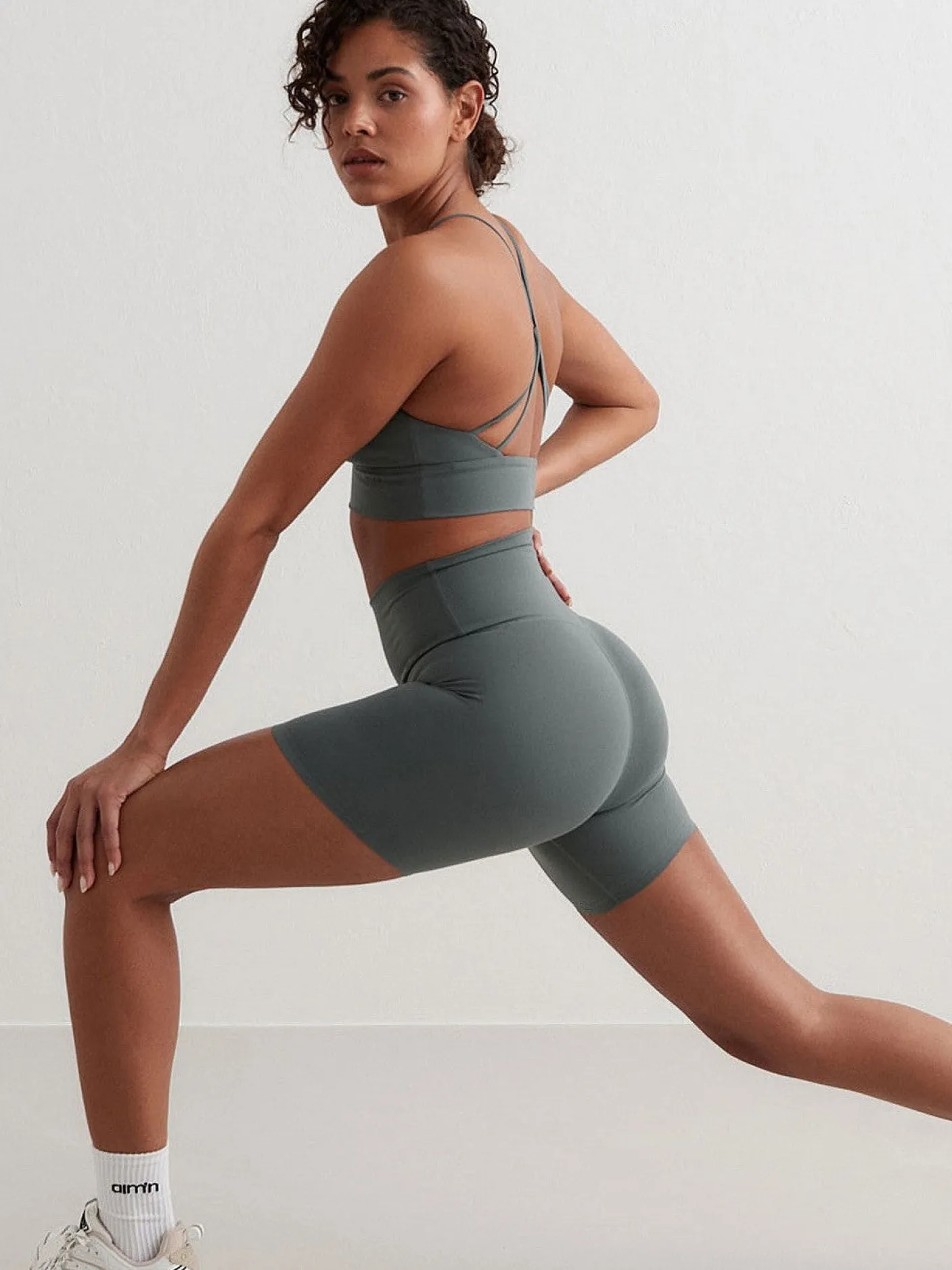 Women Aimn Performance|Shorts-Sage Sense Midi Biker Shorts