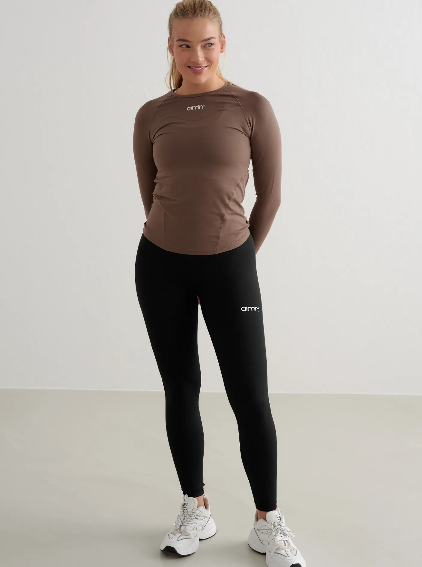 Women Aimn Performance-Soft Basic Long Sleeve