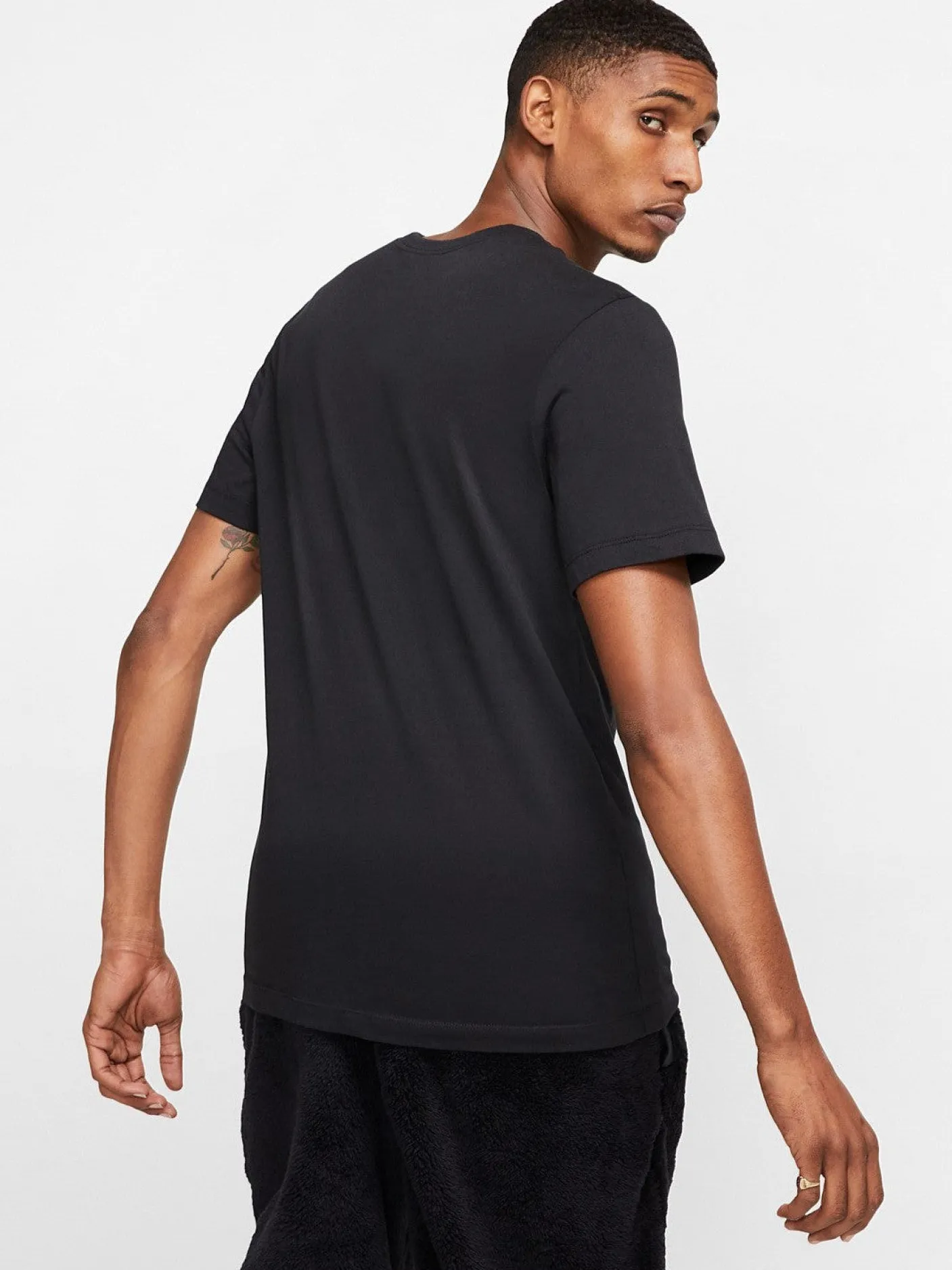Nike Tees & Singlets-Sportswear Club Tee