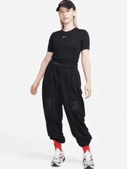 Women Nike Tees & Tanks-Sportswear Essential Slim-Fit Cropped T-Shirt