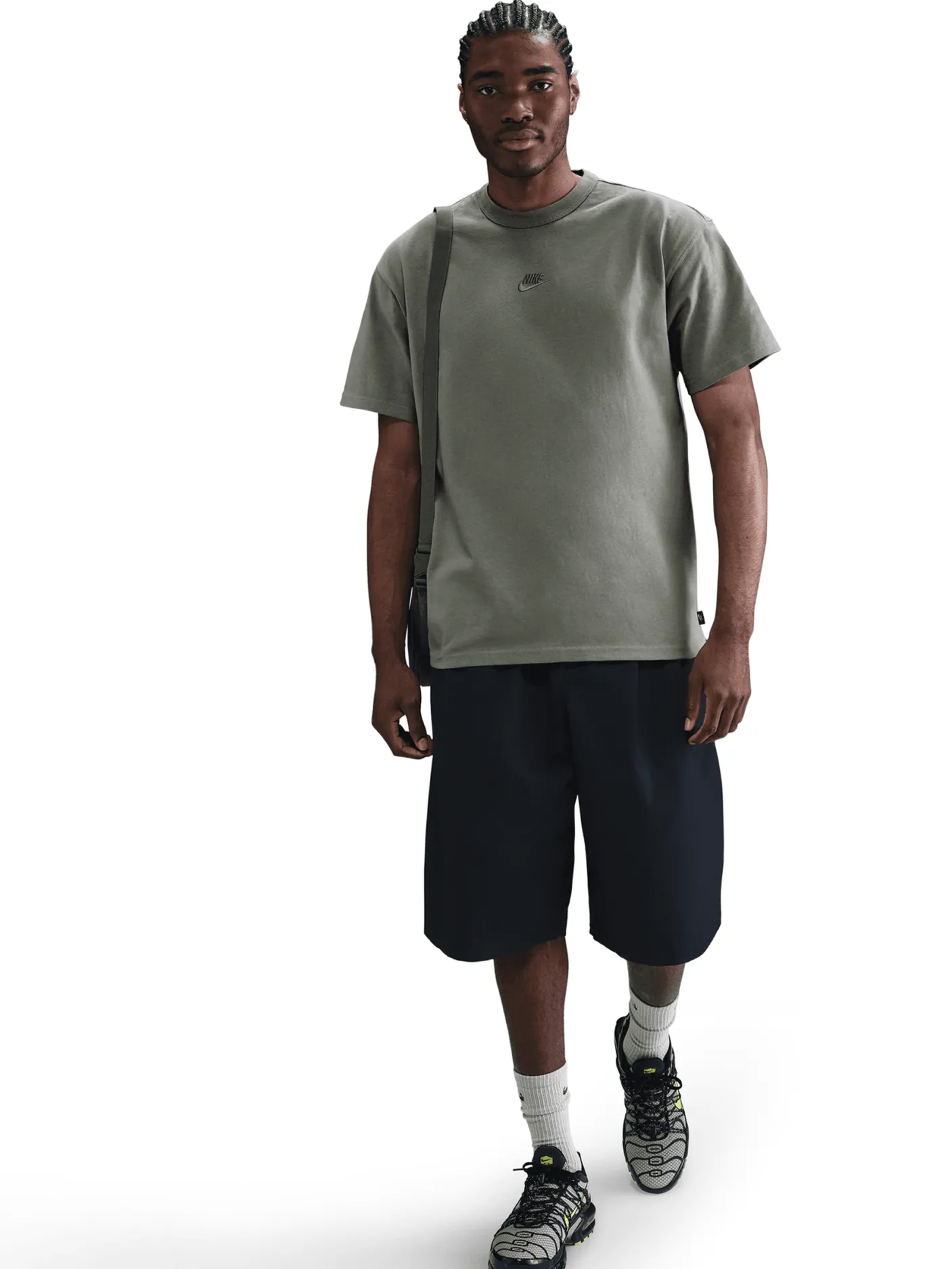 Nike Tees & Singlets-Sportswear Premium Essentials Tee