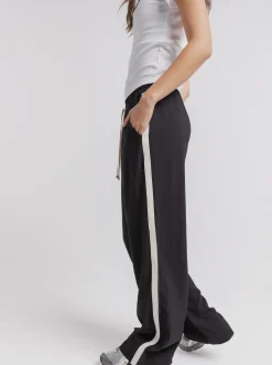 Women Taylor Sport Pants|Pants & Sweats-Weekender Pant in Black